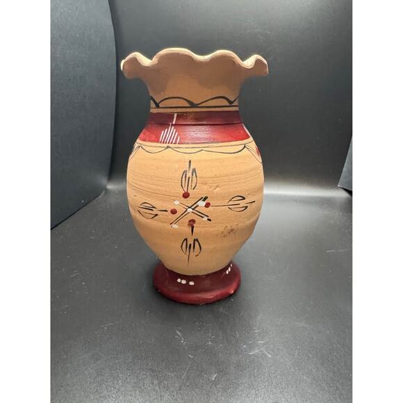 Vintage Handpainted Native American Small Clay Decorative Vase - Picture 3 of 9